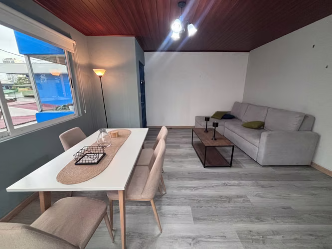 Apartamento grande en Barrio Escalante || iluminación y ventilación natural 