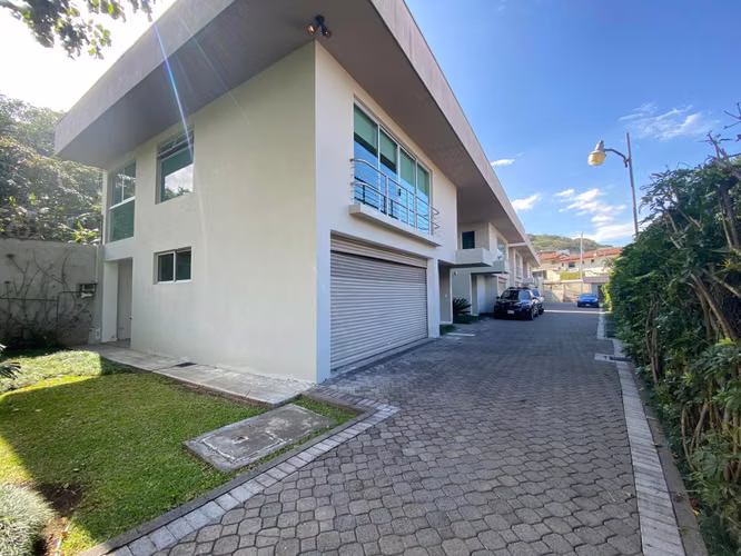 Condominio con 4 Unidades - Imagen 6