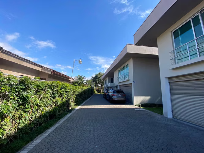 Condominio con 4 Unidades - Imagen 4