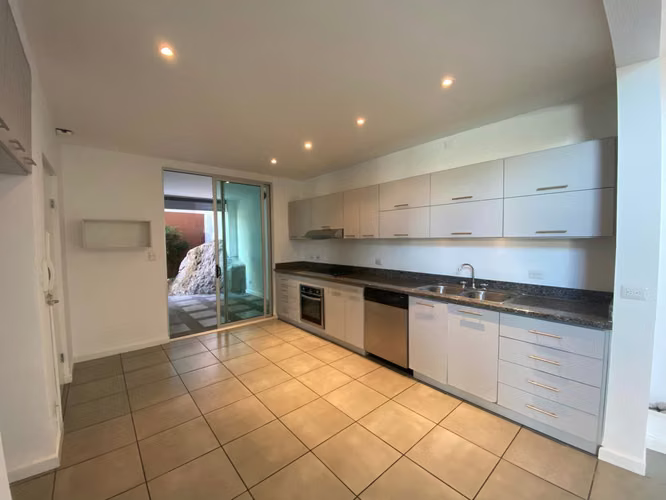 Condominio con 4 Unidades - Imagen 12