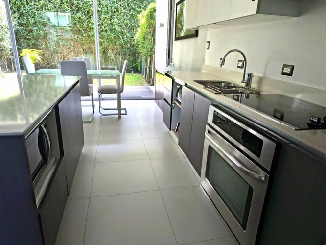 Lindora | Casa amoblada 2 habitaciones con jardín | $2.800 - Imagen 7
