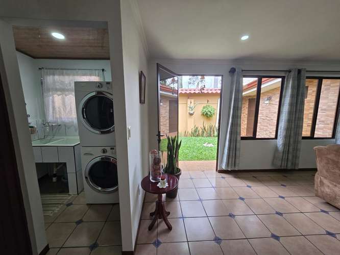 VENTA DE CASA, UNA PLANTA CON ZONA VERDE, PEQUEÑO CONDOMINIO, ALAJUELA - Imagen 6