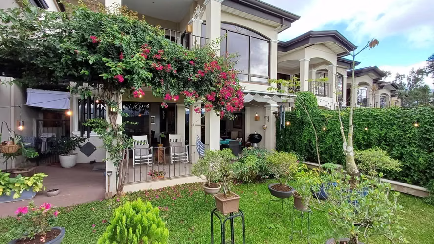 Lujosa Casa en Tres Ríos - Imagen 2