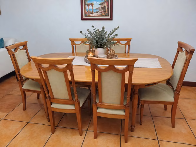 Comedor vintage Urgellés & Penón – mesa + 6 sillas – aprox. 50 años