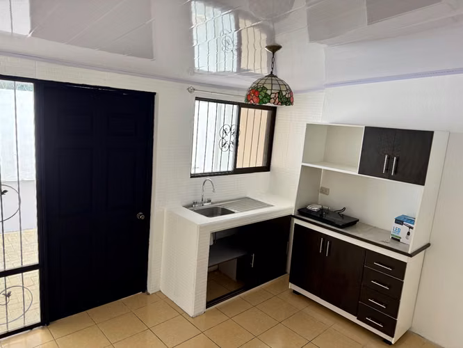 Lindo Apartamento Remodelado en Zapote - Imagen 10