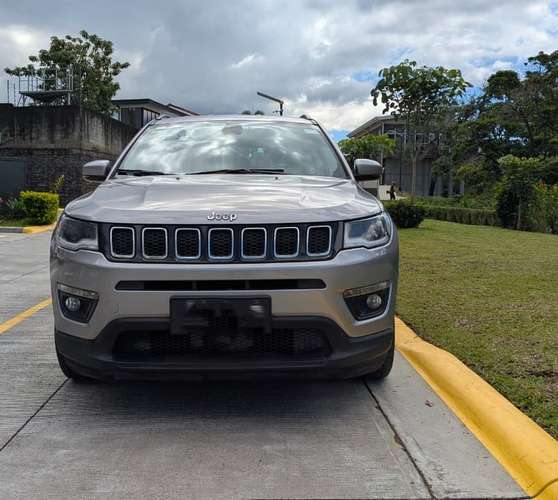 ¡Como nuevo! Jeep Compass 2020 Sport 4x2 – Solo 59.300 km