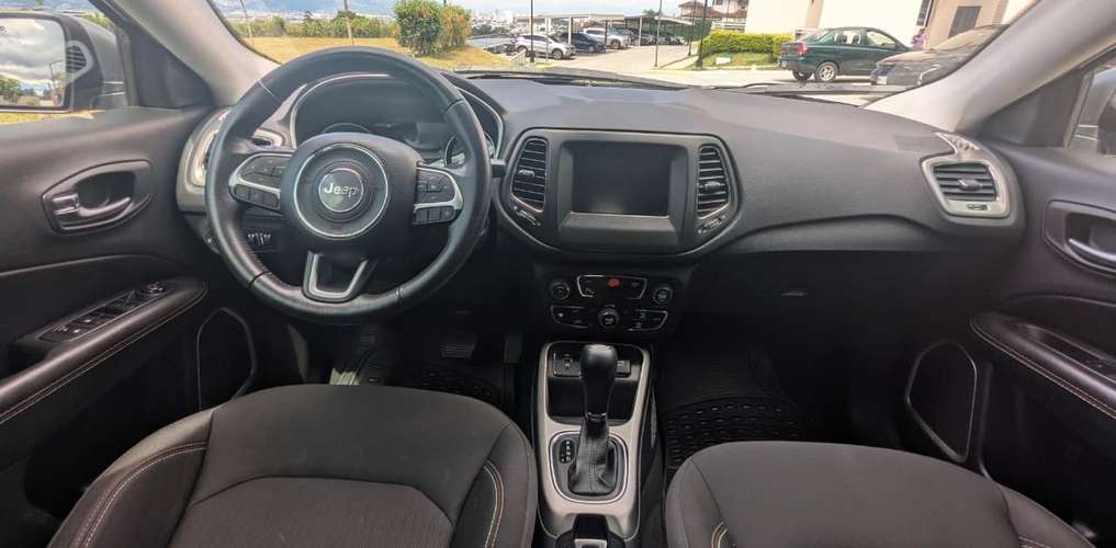 ¡Como nuevo! Jeep Compass 2020 Sport 4x2 – Solo 59.300 km