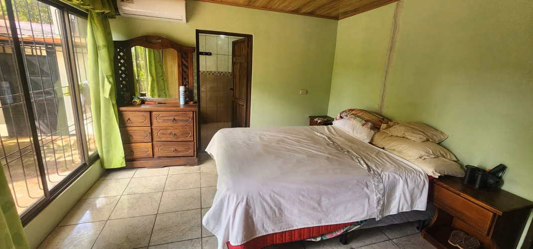 EXCLUSIVA QUINTA CON JARDÍN TROPICAL Y QUEBRADA - FINANCIAMIENTO DIRECTO DISPONIBLE! - Imagen 9