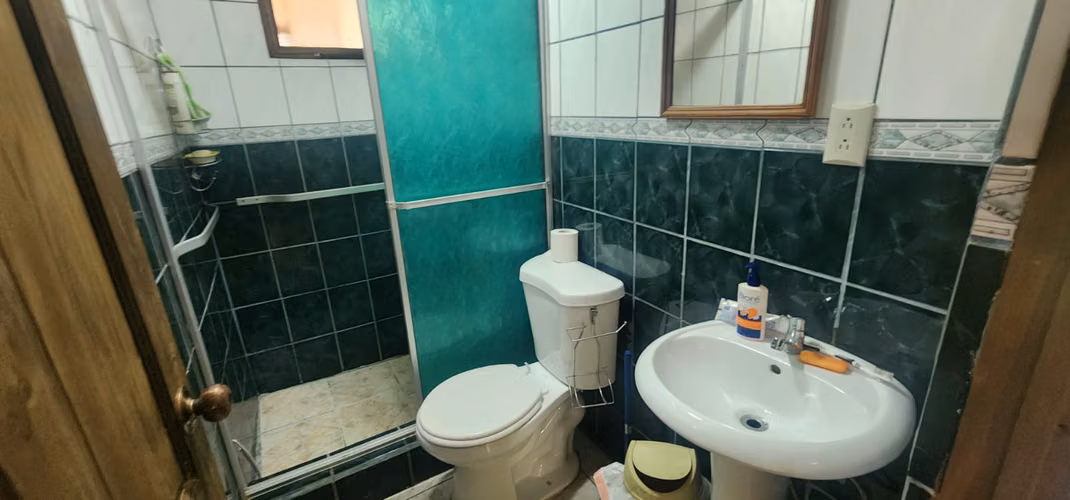 EXCLUSIVA QUINTA CON JARDÍN TROPICAL Y QUEBRADA - FINANCIAMIENTO DIRECTO DISPONIBLE! - Imagen 14