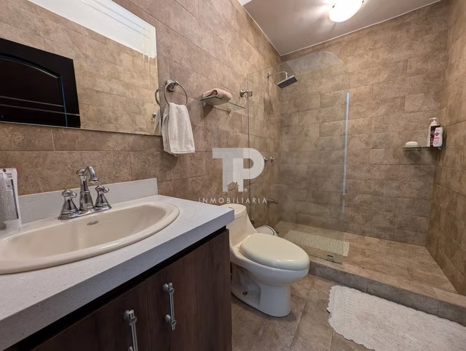 SE VENDE CASA SAN PABLO HEREDIA ESPACIOSA CON BELLOS ACABADOS SCG7 - Imagen 2