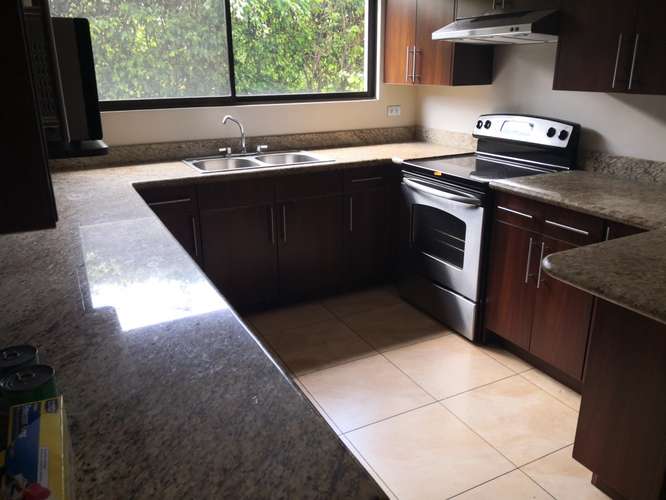Casa en venta en Pozos | 381 m² lote | 3 habitaciones + jardín - Imagen 5