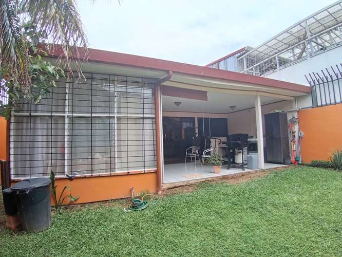 VENTA DE CASA EN ROHRMOSER CON PATIO - Imagen 12