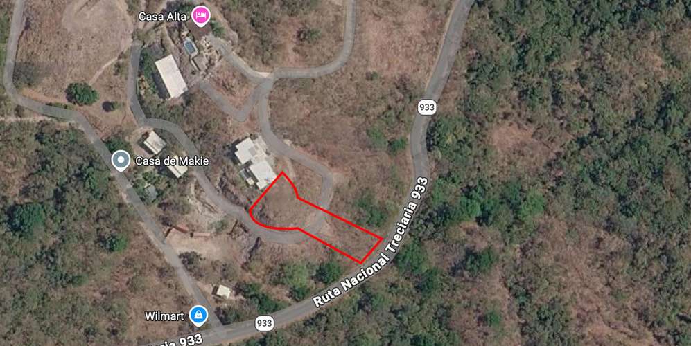 Lote en Santa Cruz Playa Grande - Uso mixto comercial y residencial -