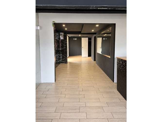 LOCAL COMERCIAL EN ALQUILER – BARRIO LA CALIFORNIA, SAN JOSÉ - Imagen 3