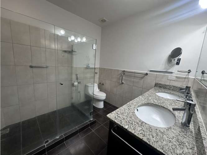 Gran Apartamento en Venta en Condominio, Santa Ana Centro - Imagen 9