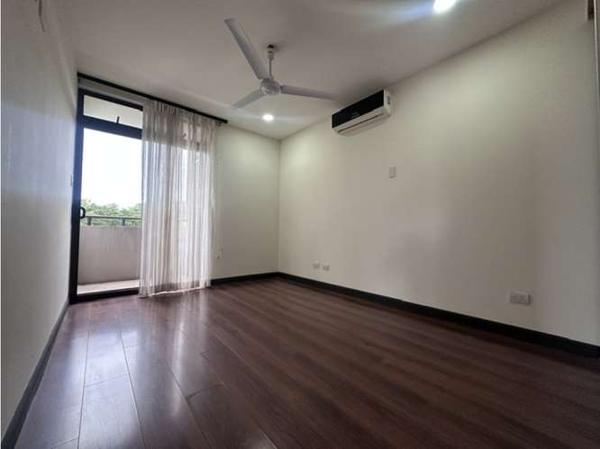 Gran Apartamento en Venta en Condominio, Santa Ana Centro - Imagen 12