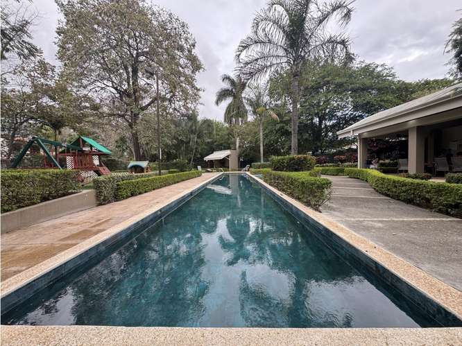 Gran Apartamento en Venta en Condominio, Santa Ana Centro - Imagen 16