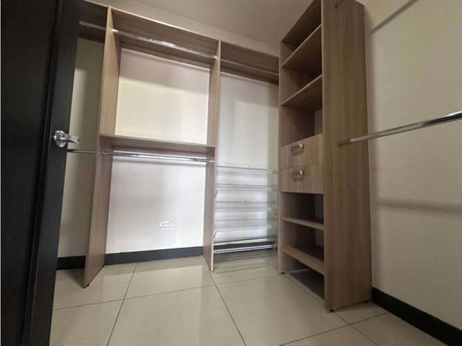 Gran Apartamento en Venta en Condominio, Santa Ana Centro - Imagen 10