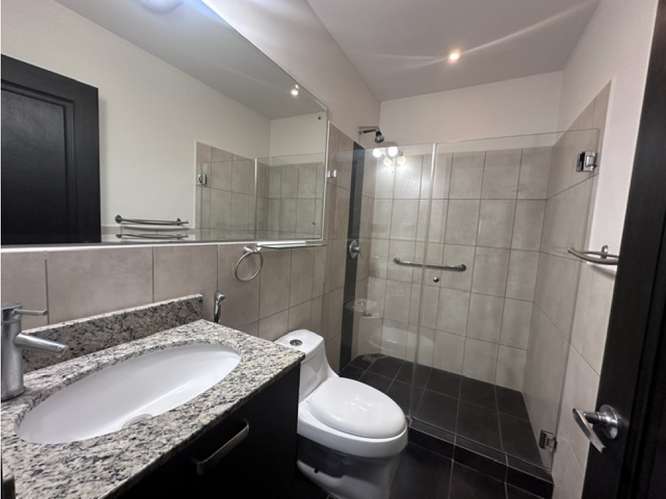 Gran Apartamento en Venta en Condominio, Santa Ana Centro - Imagen 13
