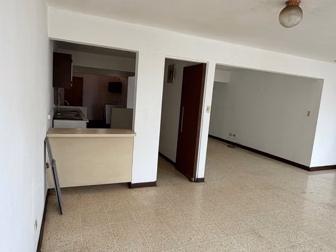 SE ALQUILA APARTAMENTO AMPLIO EN 2DA PLANTA, ROHRMOSER, PAVAS, SAN JOSÉ  - Imagen 5