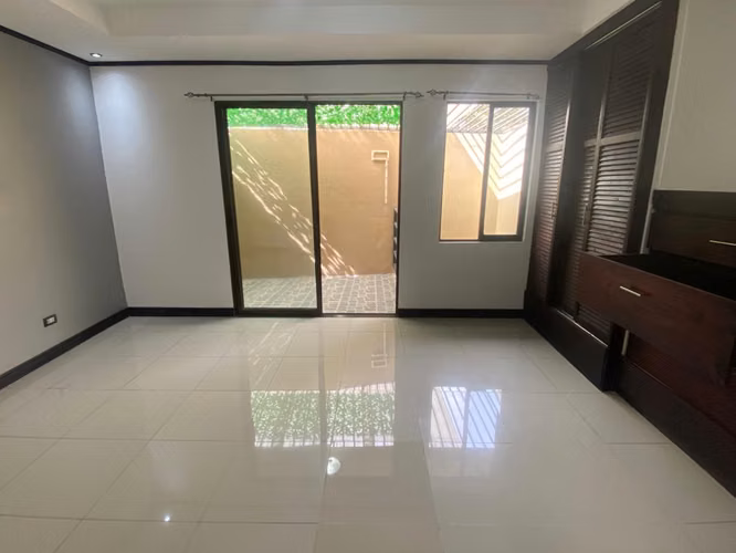 78436 / Casa moderna / Tres Ríos / Residencial Monserrat / Seguridad / Alta plusvalía - Imagen 10