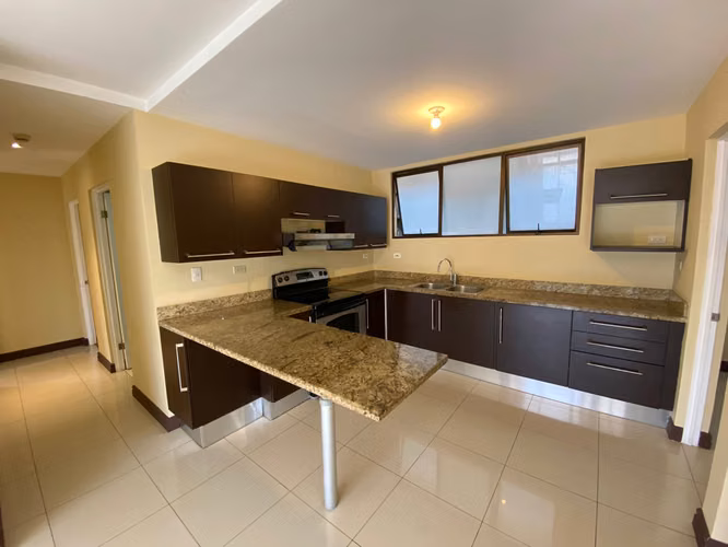 Apartamento de 3 habitaciones en Terrazas de Ayarco, Curridabat