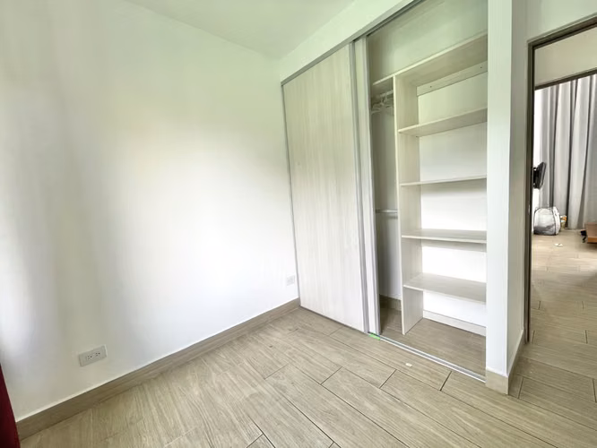 VENTA DE CASA EN CONDOMINIO BALI GUACHIPELÍN, SANTA ANA - Imagen 8
