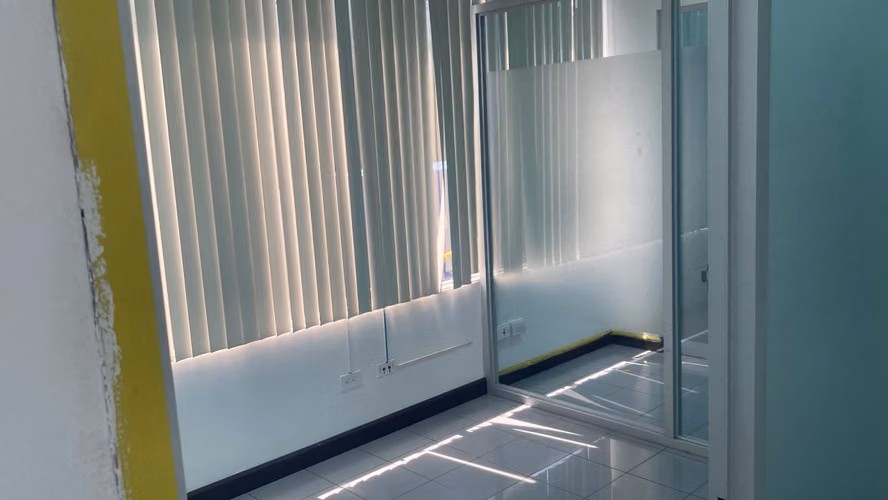 Alquiler oficina en La Uruca – 34 m² - Imagen 12