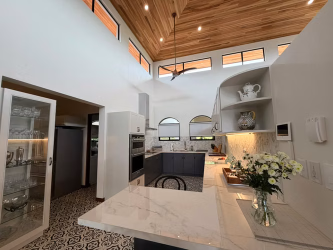 124587 / Casa en venta / Atenas / Vistas a las montañas y al valle / 3 habitaciones / Amplio terreno** - Imagen 7