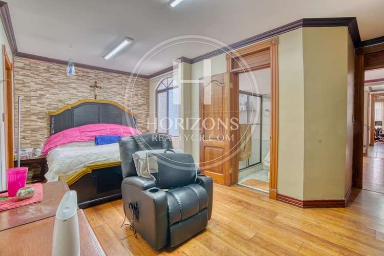Venta Casa en Residencial Altamonte 4 Habitaciones Oficina Amplio Jardín 8 Parqueos NJA1341 - Imagen 14