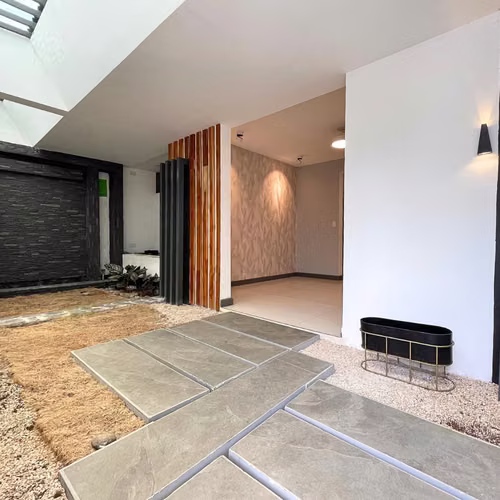 Casa + Aparta-estudio en Escazú | Alquilada en $3,500 | Lote 459m² - Imagen 13