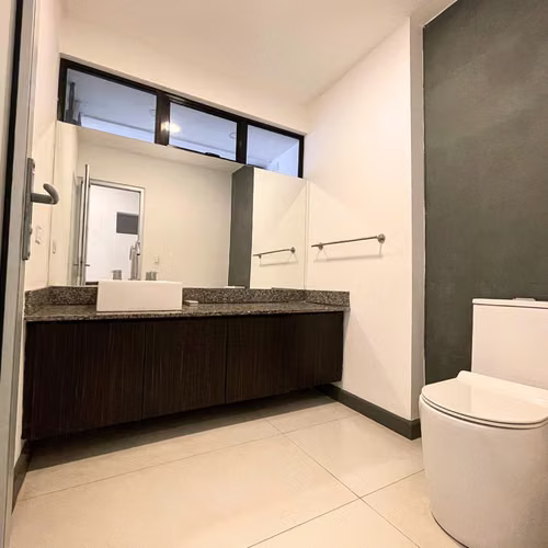 Casa + Aparta-estudio en Escazú | Alquilada en $3,500 | Lote 459m² - Imagen 5