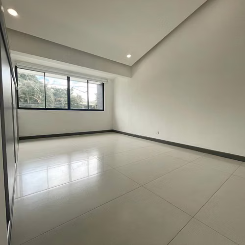 Casa + Aparta-estudio en Escazú | Alquilada en $3,500 | Lote 459m² - Imagen 9