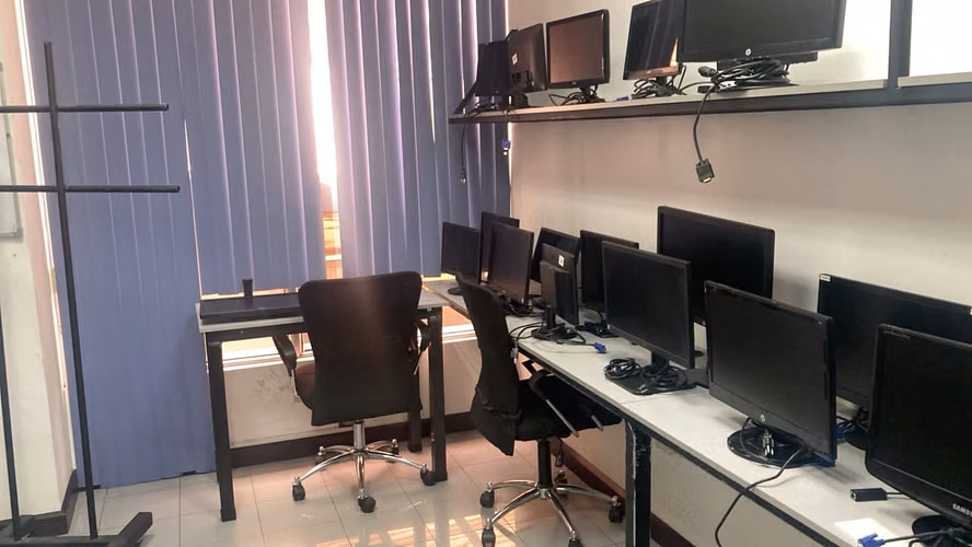 Alquiler oficina Uruca 219m2 (IVA Y MANT INCLUIDO) - Imagen 14