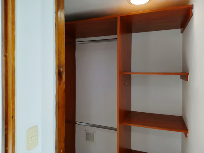 ALQUILER DE  ACOGEDOR APARTAMENTO EN CONDOMINIO EN SAN JOSE CENTRO/ NO COCHERA/ - Imagen 5