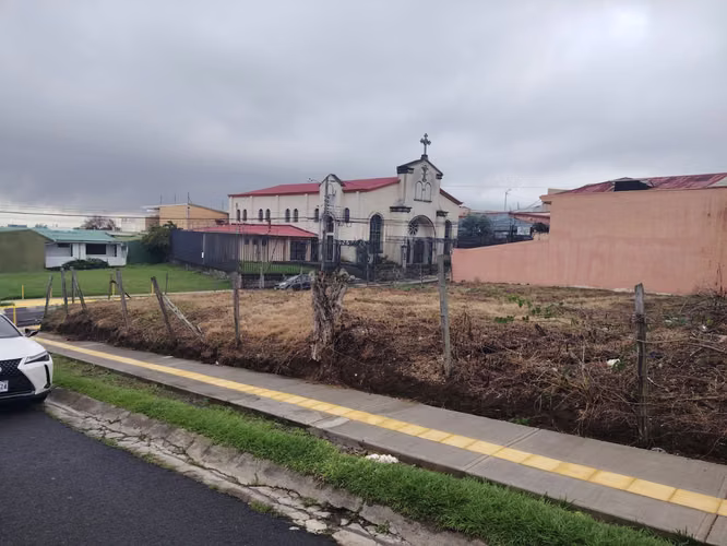 Oportunidad de inversión, 2 lotes  en Residencial  María Auxiliadora en Heredia  - Imagen 2