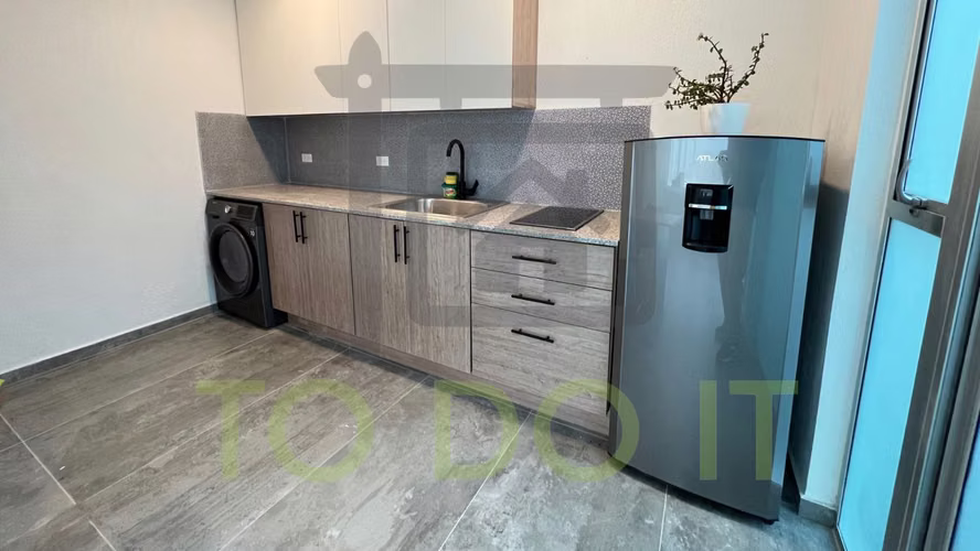 Alquiler con linda vista de 1 Habitación + linea blanca - Estilo Moderno en Escazú - Imagen 5
