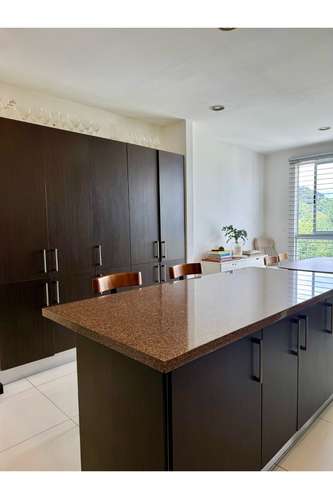 Penthouse de 223 m² con hermosas e impresionantes vistas a las montañas en Bosques de Escazú