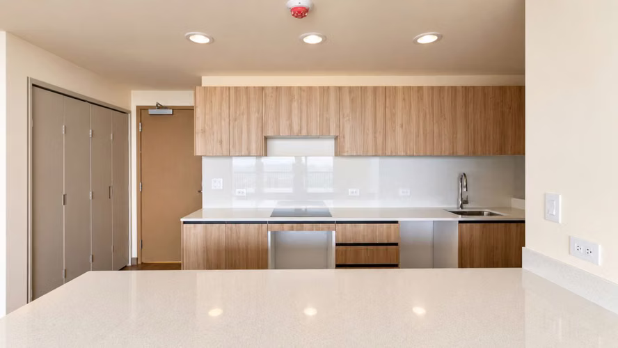 ALQUILER DE APARTAMENTO CON LINEA BLANCA/ SABANA NORTE - Imagen 6