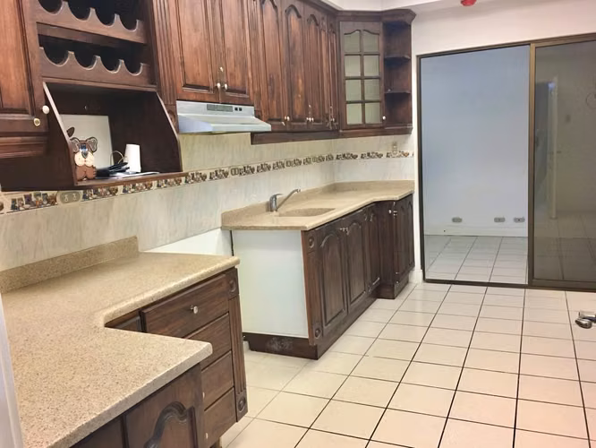 Venta! Casa Hermosa de 4 Hab 3.5 Baños Condo en Santa Marta Exc Ubicación - Imagen 5