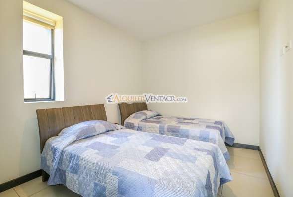 APARTAMENTO CON JARDIN GRANDE EN SPORTIVA SKYHOMES CARIARI - Imagen 18