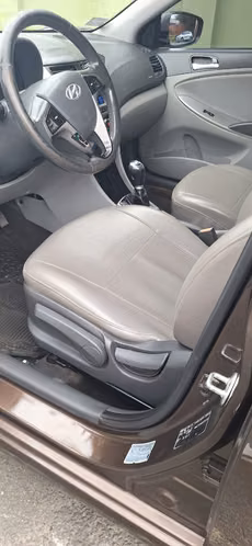 HYUNDAI ACCENT BLUE 2016 – IMPECABLE  - Imagen 4