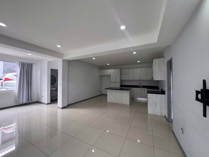 Venta de casa Condominio Exclusivo de Solo 6 Unidades - Imagen 3
