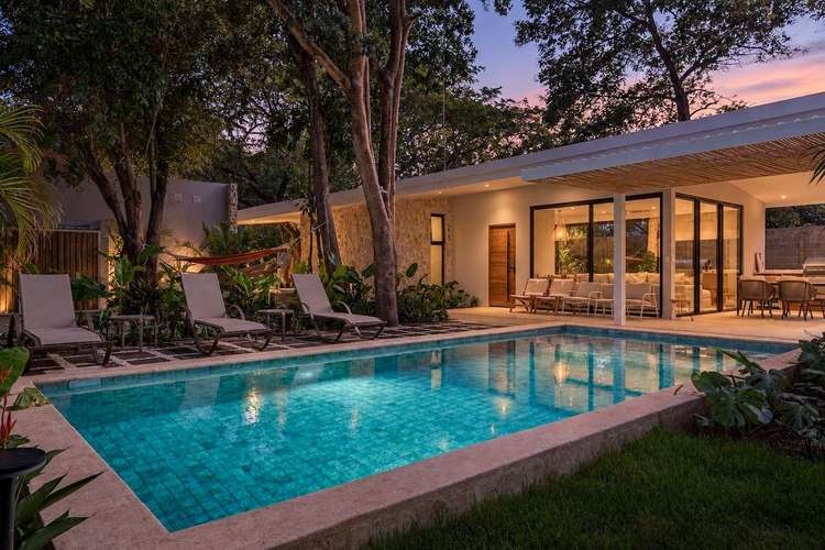 Venta de residencia con Piscina Privada y Casita Independiente - Imagen 1
