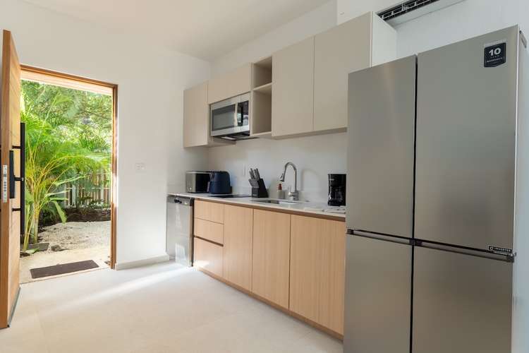 Venta de residencia con Piscina Privada y Casita Independiente - Imagen 9
