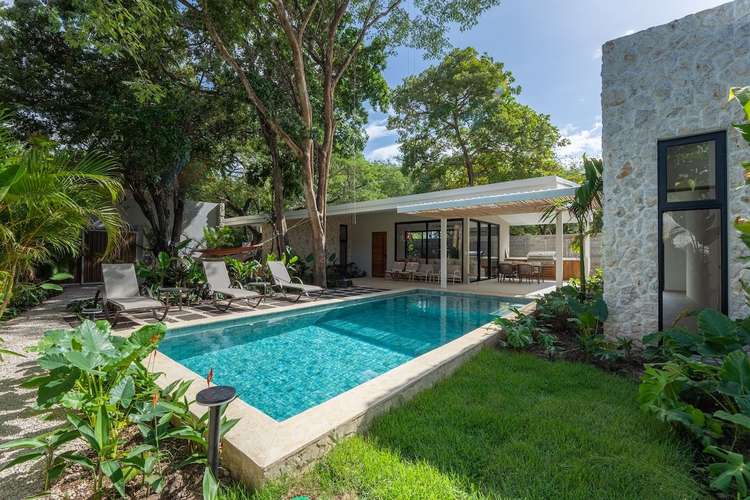 Venta de residencia con Piscina Privada y Casita Independiente - Imagen 7