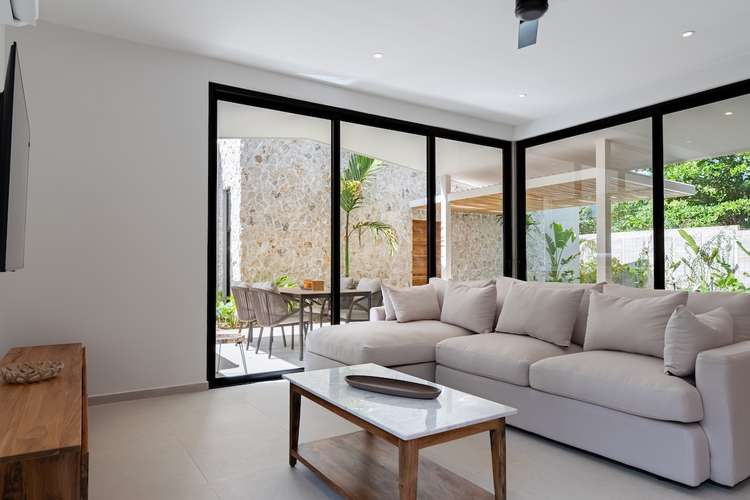 Venta de residencia con Piscina Privada y Casita Independiente - Imagen 12