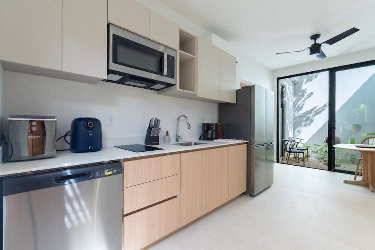 Venta de residencia con Piscina Privada y Casita Independiente - Imagen 8