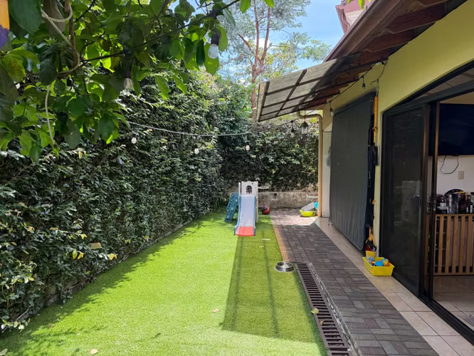 Vendo casa en Condominio La Ladera Tournón-Heredia, 1 habitación primer nivel con baño - Imagen 7