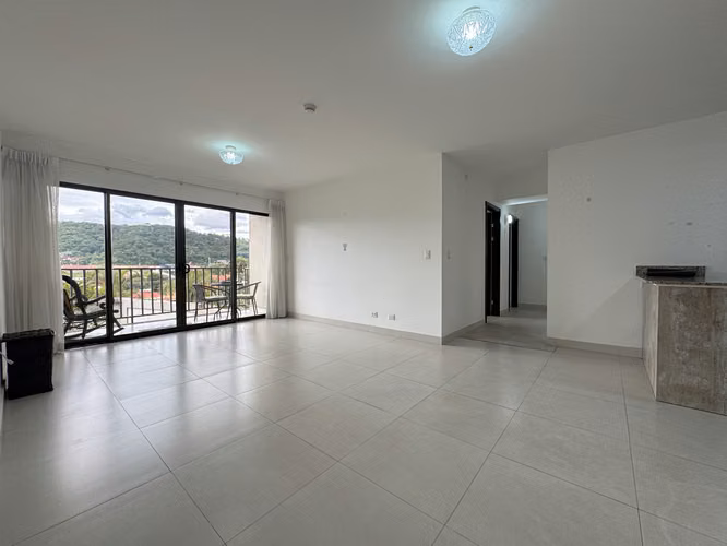Apartamento exclusivo en alquiler / Condominio Del Este, Curridabat